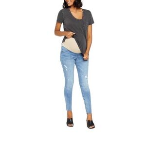 Celebrity Pink XL distressed maternity jeans
